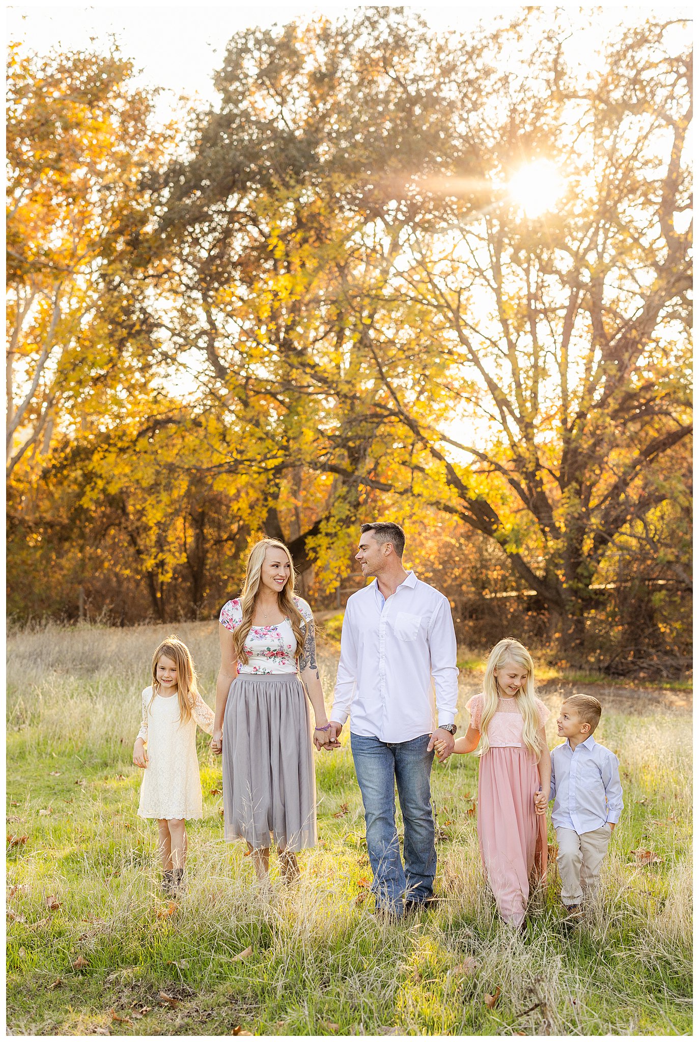 Walk in the Park in Light Pastels for Family Session | Jeni + Nick