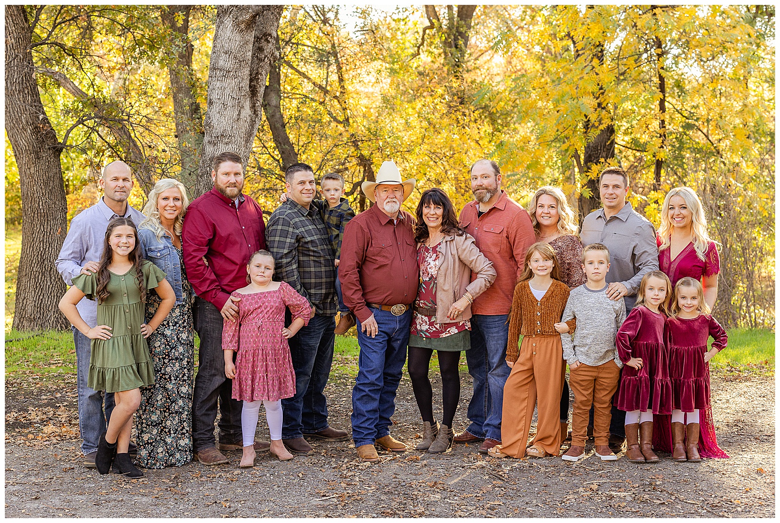 Extended Large Family Session in Upper Bidwell Park in Fall Wardrobe Colors | Patty + Johnny