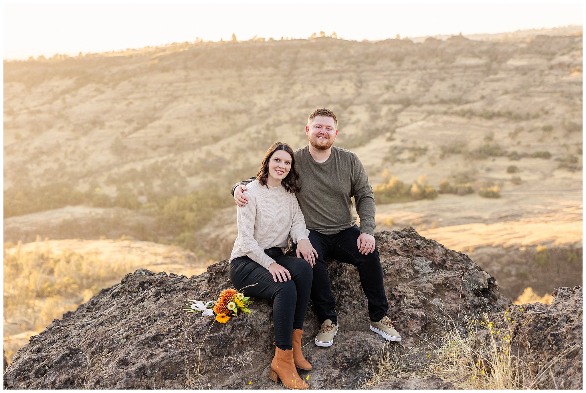 Peregrine Point Disc Golf Course Engagement Session Fall October Floral Bouquet Champagne Fall Green Orange Rust,
