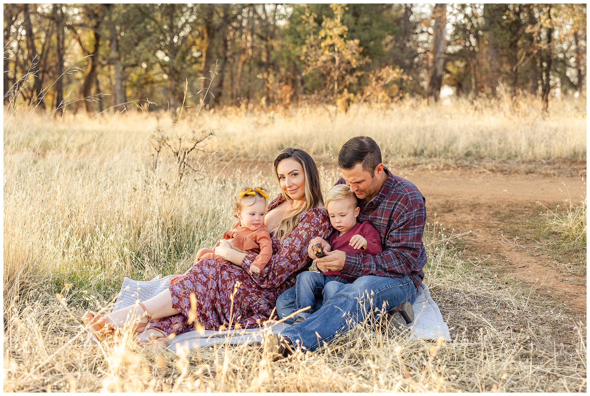 Upper Bidwell Park Family Session Chico CA Trail Grass Fall October Babies Siblings,